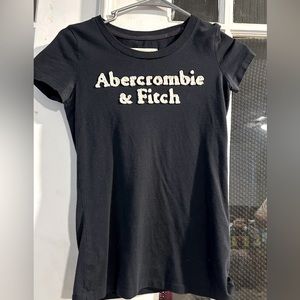 Women’s Abercrombie & Finch black T-shirt, size small